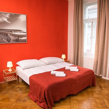 Welcome Apartments On Lublanska Prag Exteriör bild