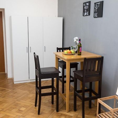 Welcome Apartments On Lublanska Prag Exteriör bild