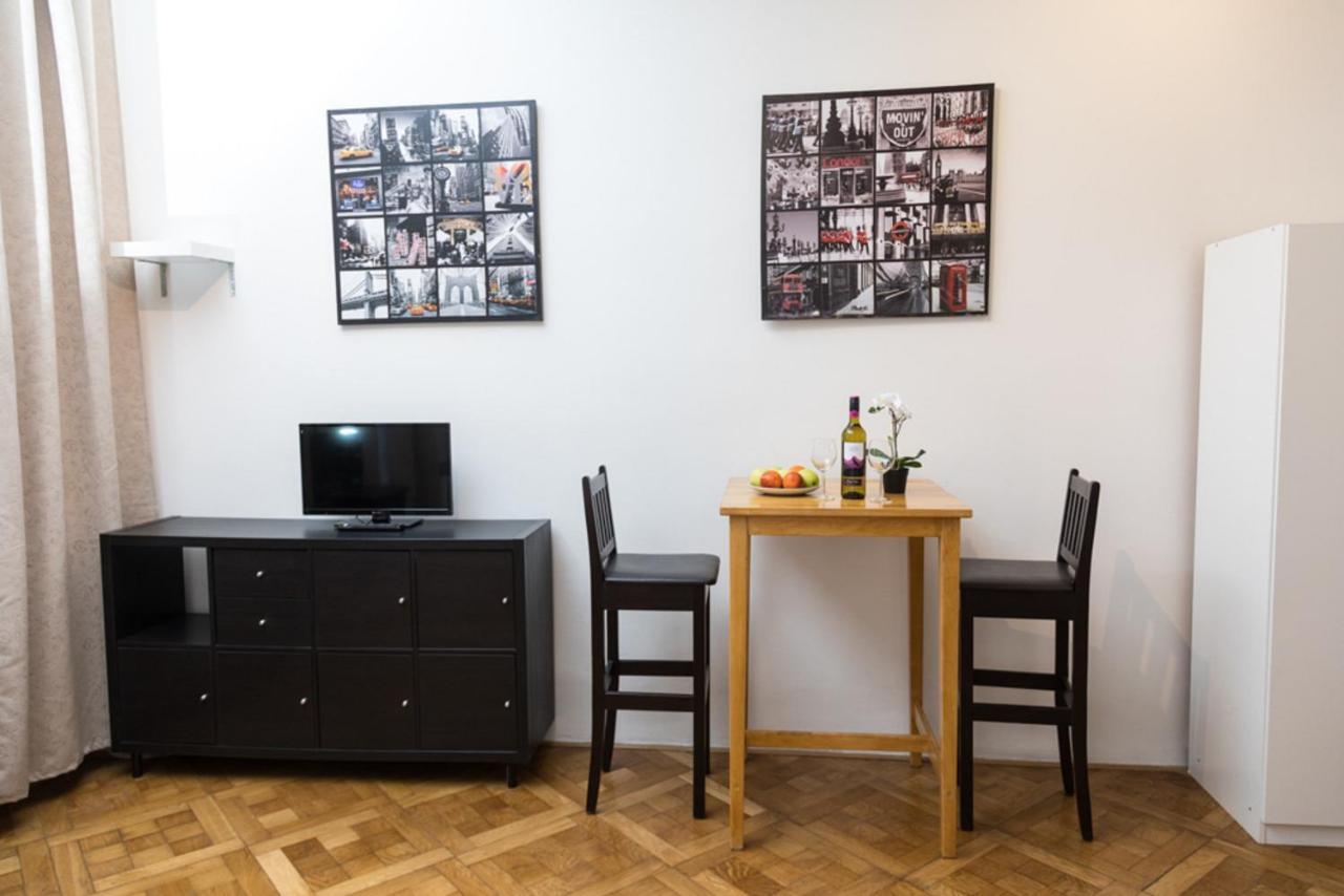 Welcome Apartments On Lublanska Prag Exteriör bild