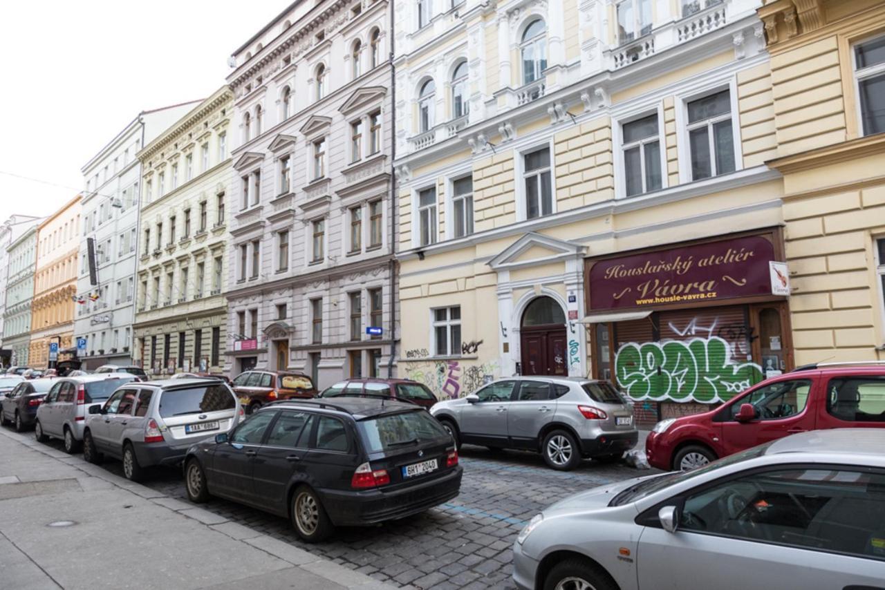 Welcome Apartments On Lublanska Prag Exteriör bild
